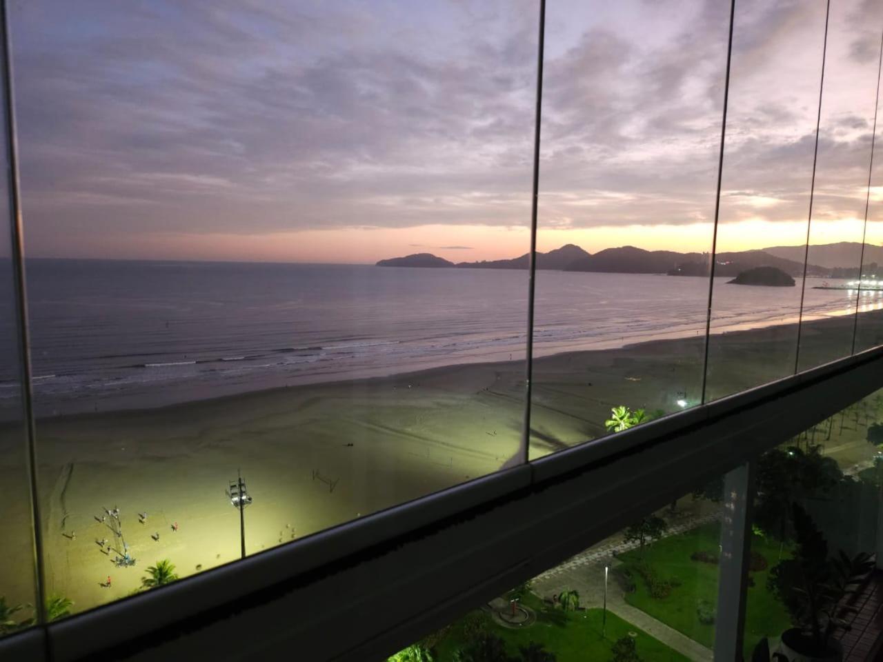 Apartamentos Na Praia Do Gonzaga Frente Mar Com Estacionamento Santos  Ngoại thất bức ảnh