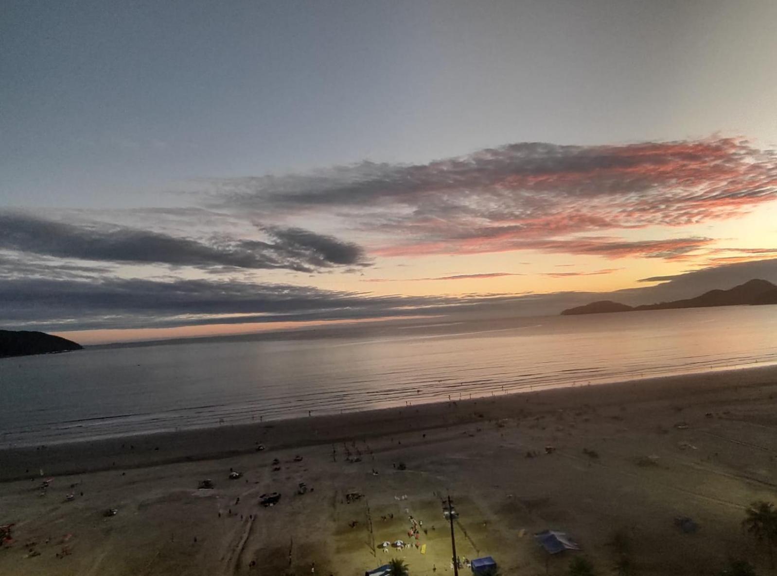 Apartamentos Na Praia Do Gonzaga Frente Mar Com Estacionamento Santos  Ngoại thất bức ảnh